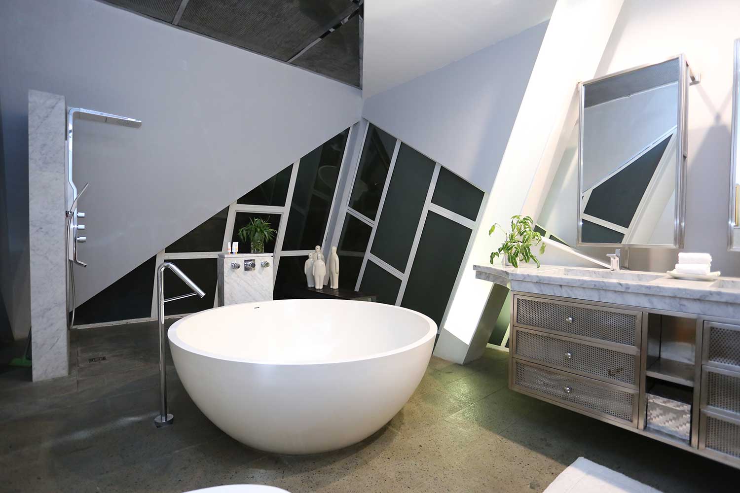 Extraordinary Landmark