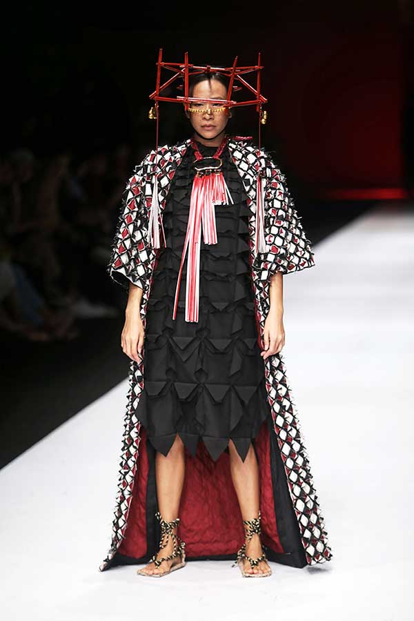 Yunita Kosasih x The Theme