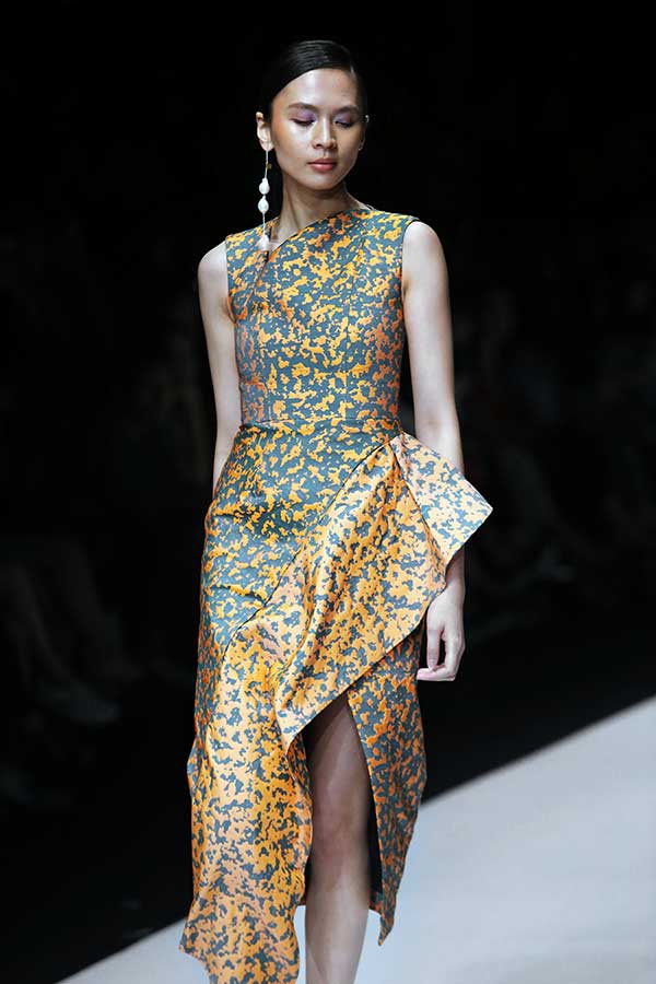 Indonesia Fashion Forward presents I.K.YK, Peggy Hartanto, Toton